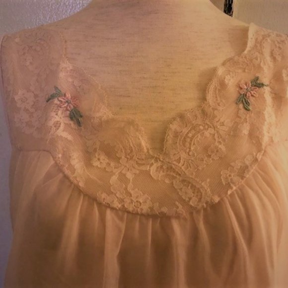 Vintage Pale Pink Nylon and Lace Nightgown - Picture 2 of 5
